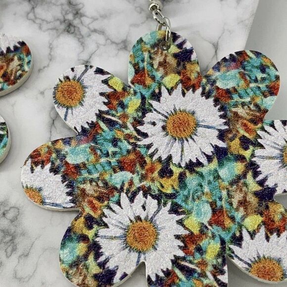 Daisy Flower Printed Leather Earrings - Picture 2 of 3